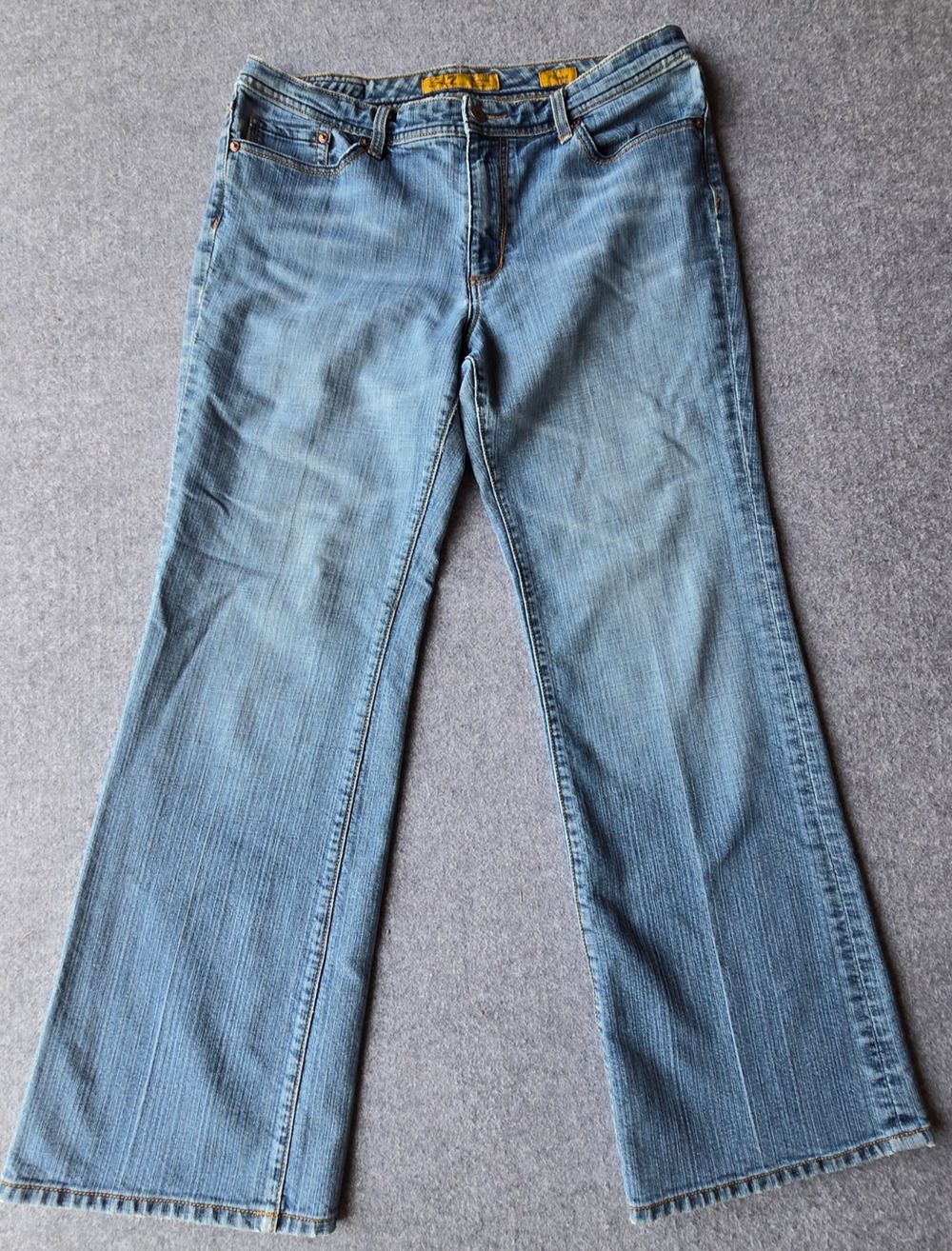 Seven 7 Womenβs Jeans Flared Leg Opening Med Wash Stretch Size 14 (34"x30")